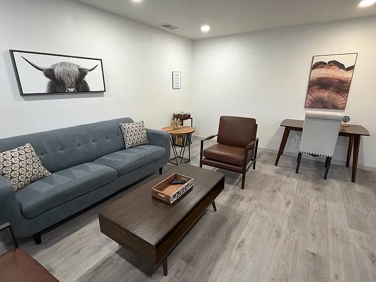 2355 Oakwood Manor Dr — Photo 9