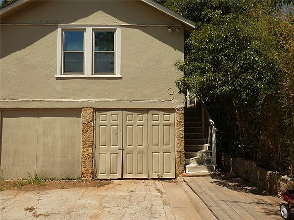 2nd image of 642 College Dr