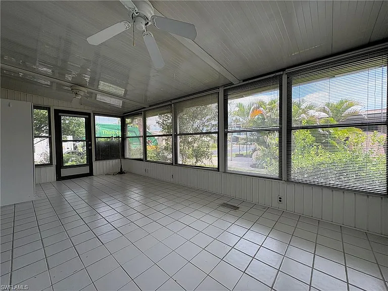 7 Oceans Blvd #7 — Photo 14