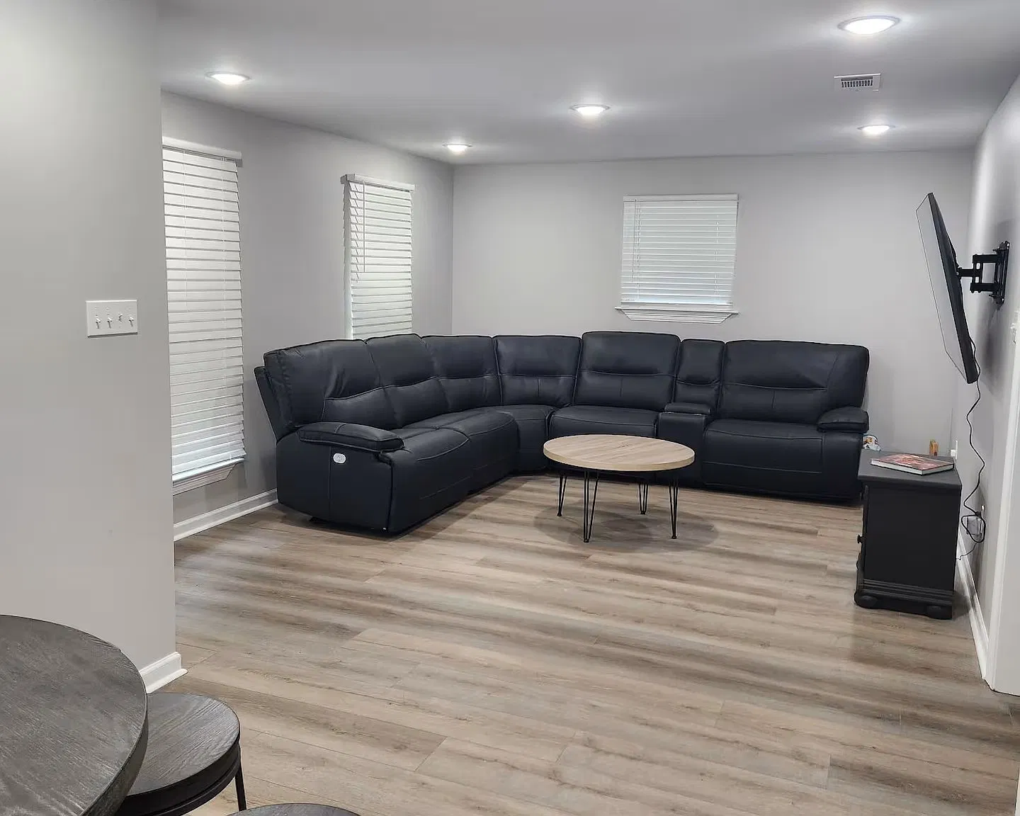 4 bed, 1440 sqft, $2,800 — Photo 3