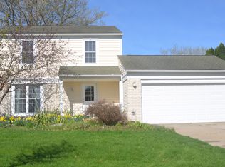 932 Hadley Rd, Rochester Hills, MI 48307