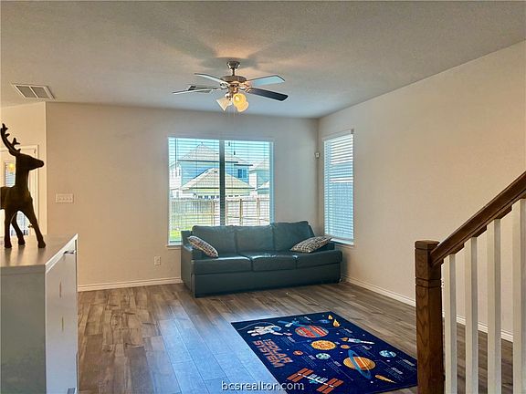 3rd image of 806 Mineral Wells Ln