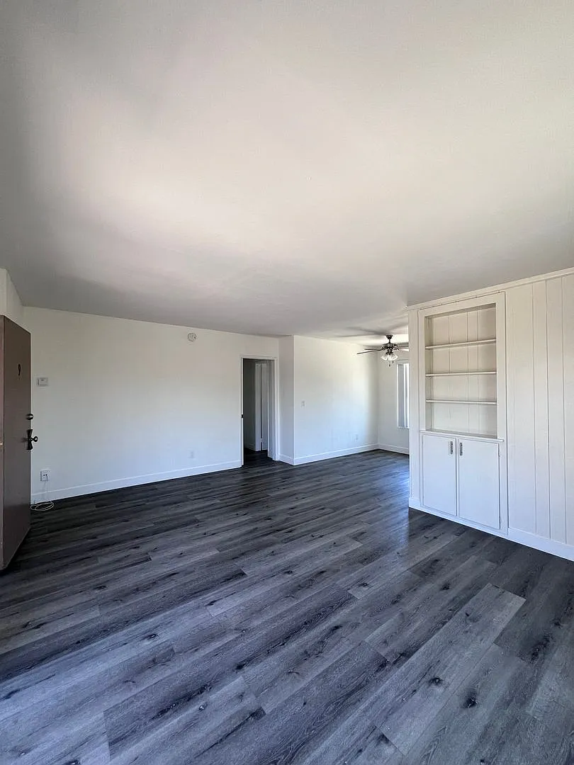 2 Bedroom 1 Bath upstairs unit with lots of upgrades! — Photo 4