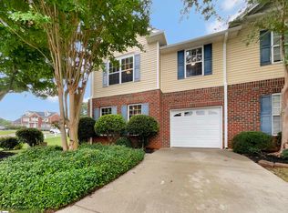 127 Marshland Ln, Greer, SC 29650