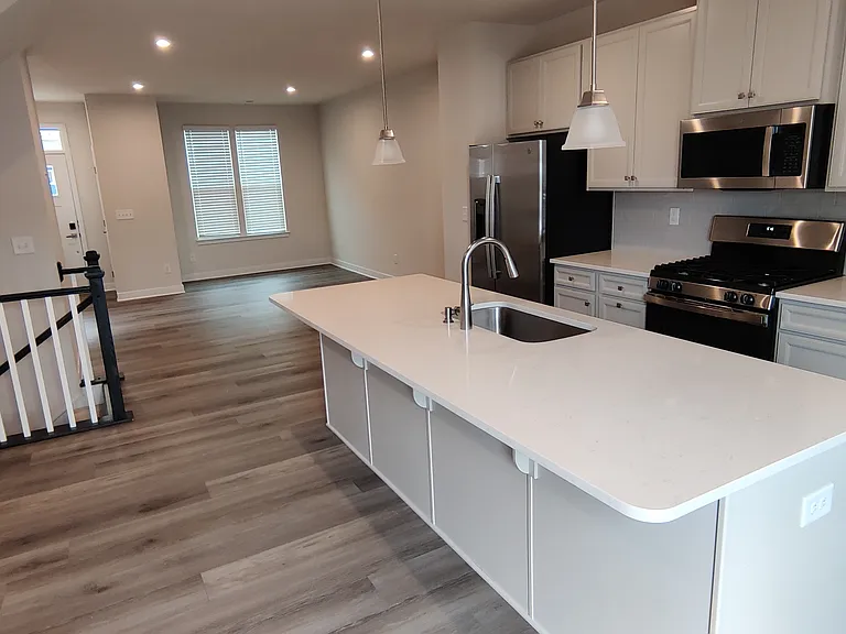 9342 Mallard Mills Dr — Photo 3