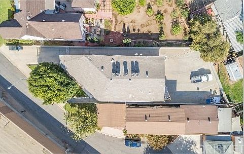 4th image of 1110 Leland Way
