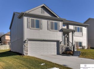 8408 Baker St, Omaha, NE 68122
