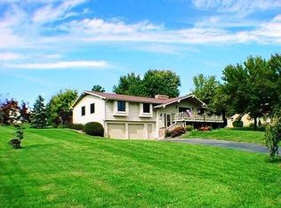 6755 SW Dancaster Rd, Topeka, KS 66610