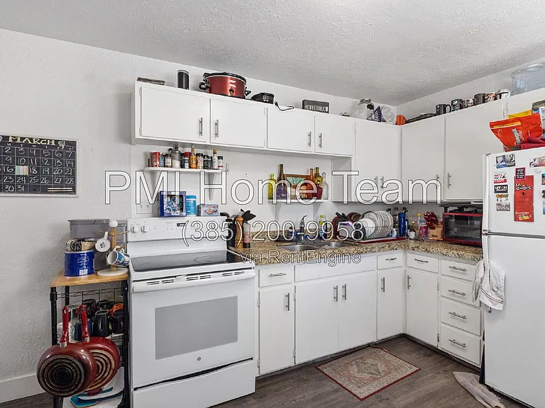 732 Campbell Hts #A — Photo 5