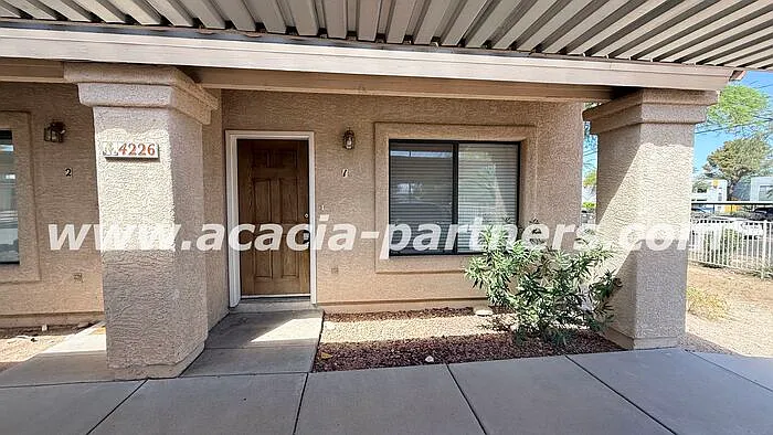 2 bed, 2.5 bath, 1054 sqft, $1,250 — Photo 1