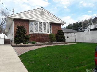 2 Burnett Ave, Sayreville, NJ