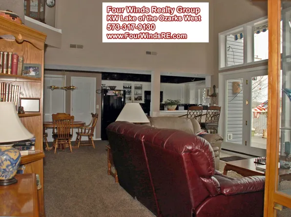 1089 Buckingham Dr, Camdenton, MO 65020