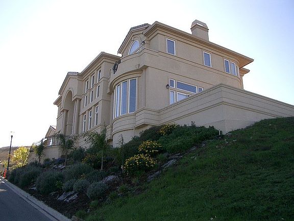 2nd image of 7011 Hollow Lake Way