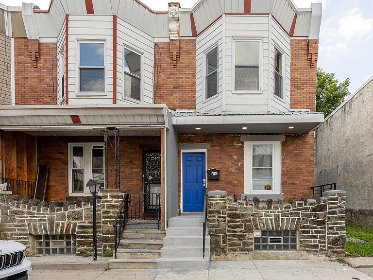 574 E Herman St — Photo 24