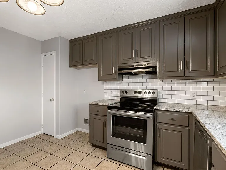 16394 Long Valley Ct — Photo 13