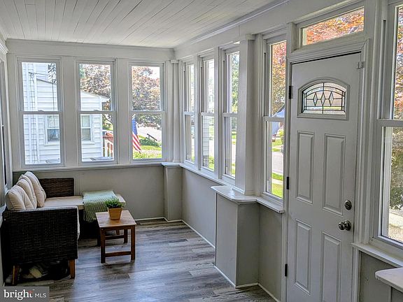 3rd image of 53 E Chelton Rd