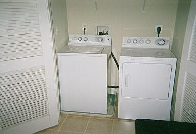 3rd image of 4850 Eisenhower Ave Unit 402
