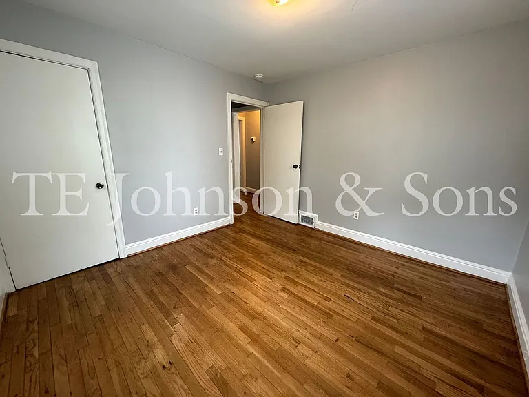 212 Carolina Cir — Photo 31