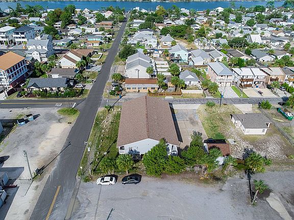3rd image of 4021 Dolphin Dr