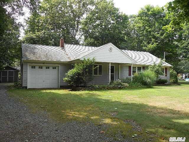 1st image of 138 Yaphank Ave