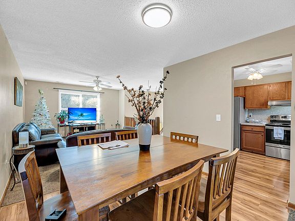 4th image of 8048 New England Dr