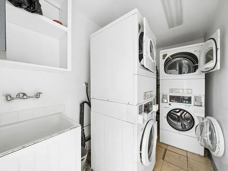 1400 Haven Pl — Photo 11