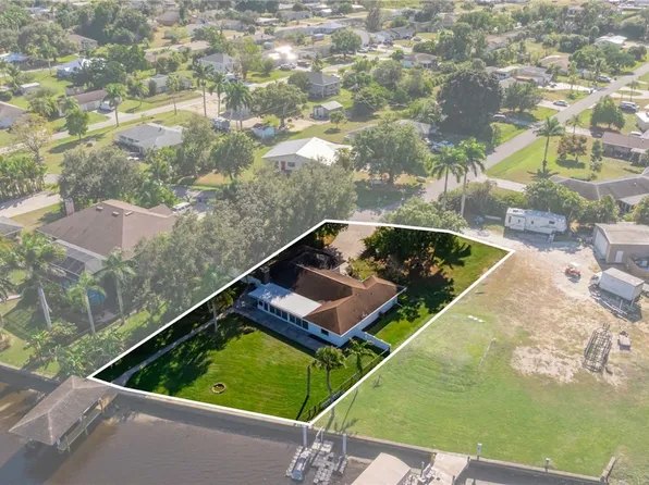 14502 Riverside Dr, Fort Myers, FL 33905