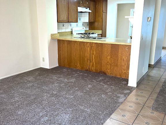 3rd image of 1705 Manzana Way