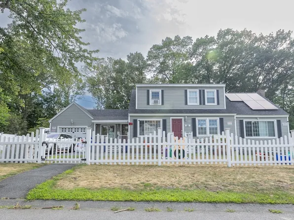 25 Beaconsfield St, Lawrence, MA 01843