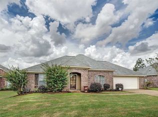 223 Camelot Way, Brandon, MS 39047