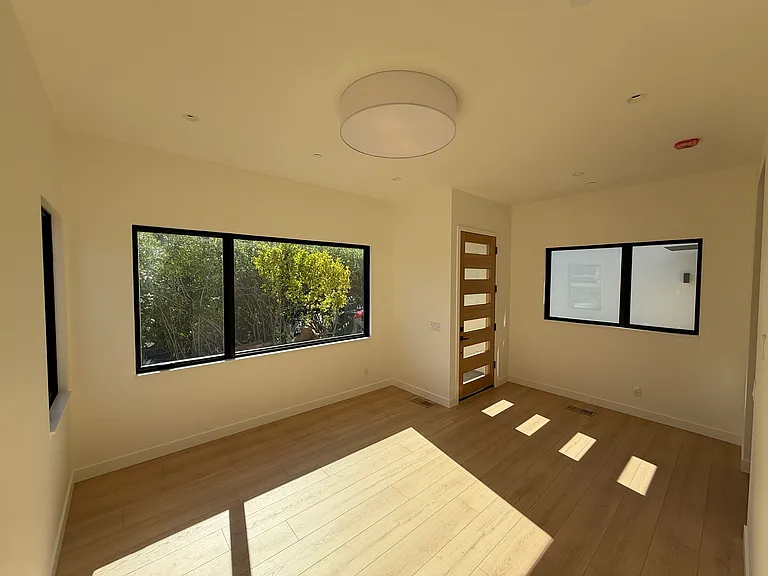 88 La Loma Dr #A — Photo 11