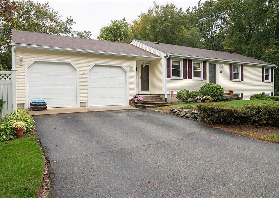 1st image of 24 Turner Dr