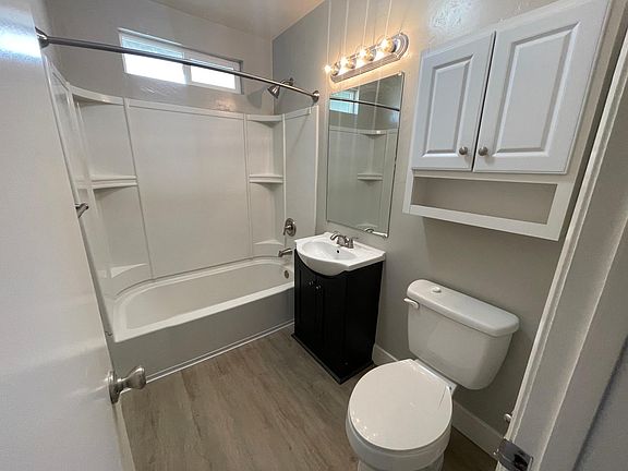 4th image of 4213 Kansas St APT 8