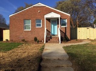 2216 Rozzelles Ferry Rd, Charlotte, NC 28208