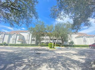 13917 Fairway Island Dr APT 928, Orlando, FL 32837