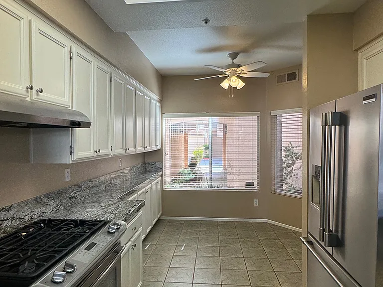11380 Via Rancho San Diego #C — Photo 6