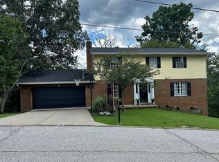 1020 Rustling Rd, South Charleston, WV 25303