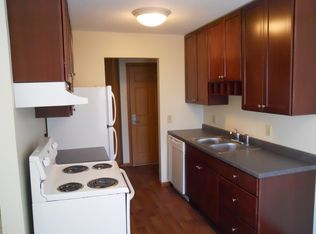 3900 Valley View Dr N APT 103, Saint Paul, MN 55122