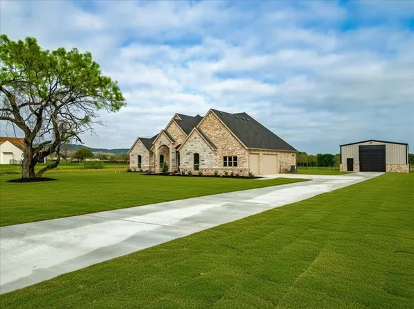 3031 Haylee Dr, Granbury, TX 76048