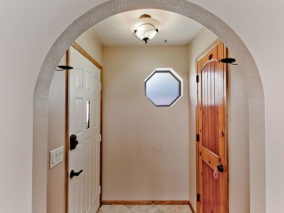 5th image of 3615 Sunny Point Dr