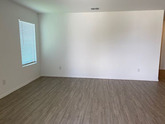 5th image of 3421 Flicker Ln