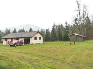 8729 Arnold Ln, Concrete, WA 98237