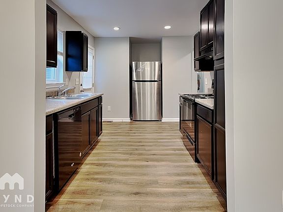 5th image of 417 E Hinton St