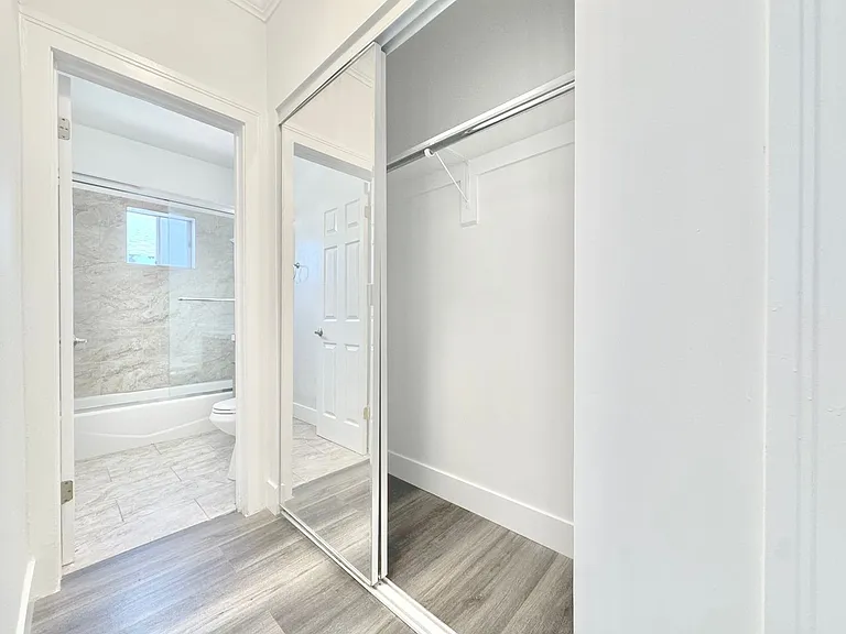 1444 W 28th St — Photo 10