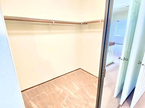 5th image of 7449 Oxford Cir