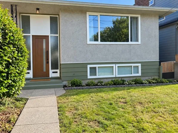3134 E 45th Ave, Vancouver, BC V5R 3E1