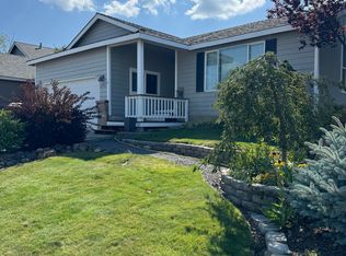 2733 NE Hope Dr, Bend, OR 97701