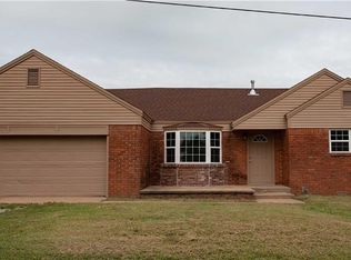 6614 NW 63rd St, Warr Acres, OK 73132