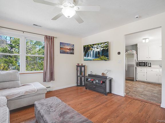 4th image of 22 Pine Hill Drive