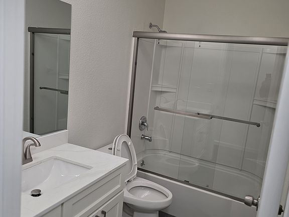 3rd image of 118 Westwood St #118
